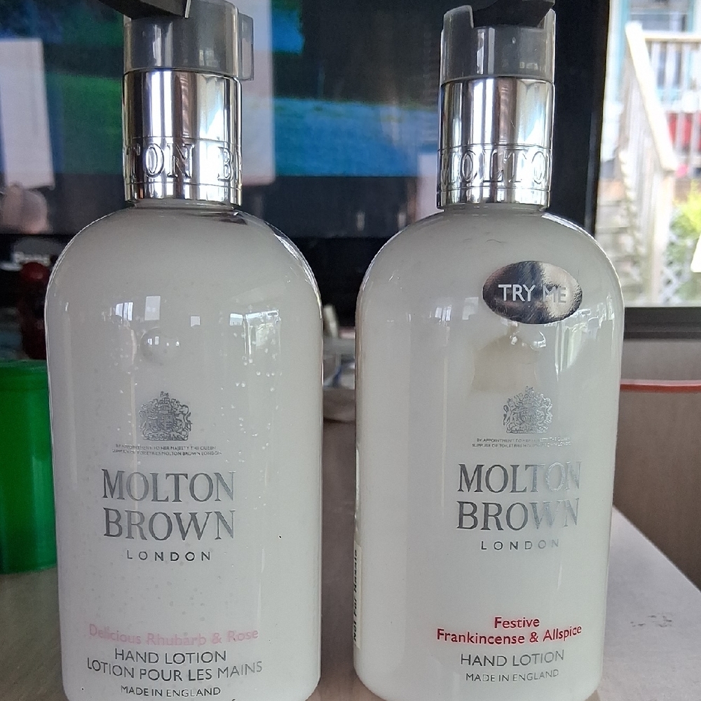 Molton Brown White Hand Lotion Duo with Silver Caps